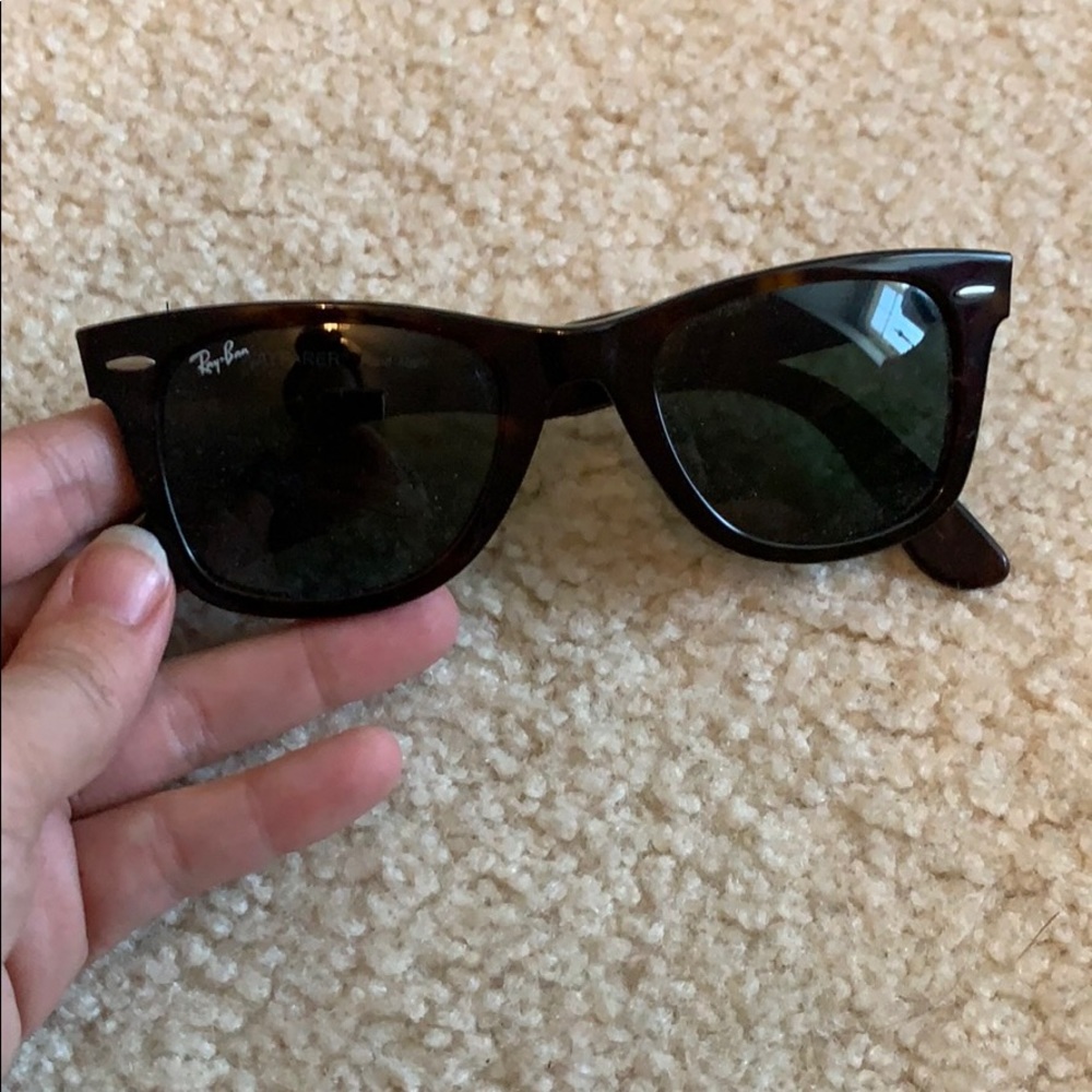 Authentic Wayfare Ray-Ban with carrying case
